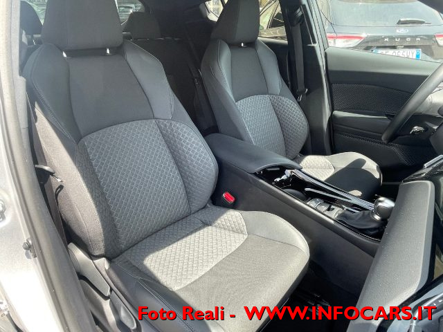 TOYOTA C-HR usata, con Autoradio