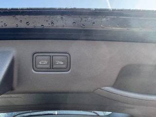 HYUNDAI Staria usata, con Park Distance Control