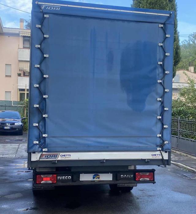 IVECO Daily usata 4