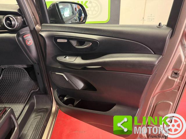 MERCEDES-BENZ V 250 usata, con Leve al volante