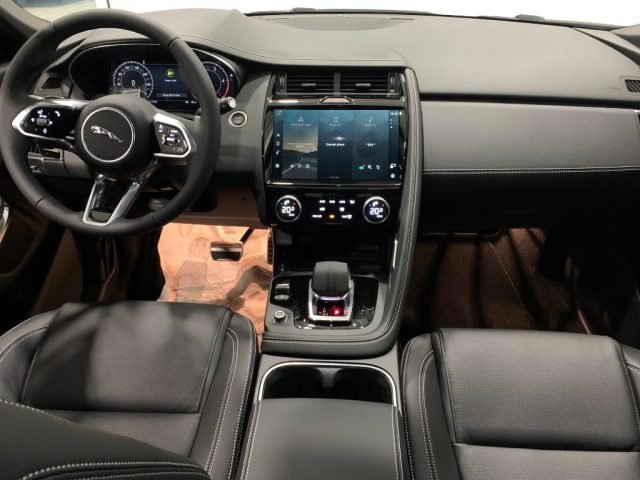 JAGUAR E-Pace usata, con Park Distance Control