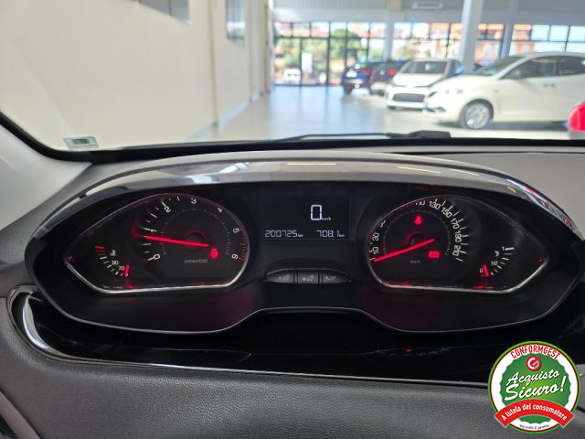 PEUGEOT 208 usata, con Airbag testa