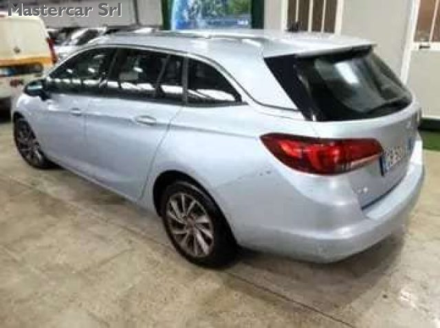 OPEL Astra usata, con Alzacristalli elettrici