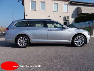 VOLKSWAGEN Passat Variant usata, con Alzacristalli elettrici