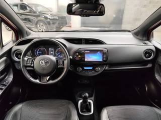 TOYOTA Yaris usata 14