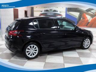PEUGEOT 308 usata, con Airbag