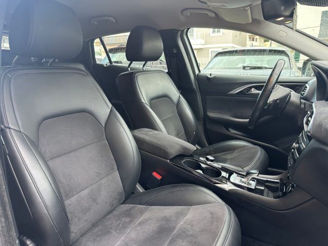 INFINITI Q30 usata, con Climatizzatore