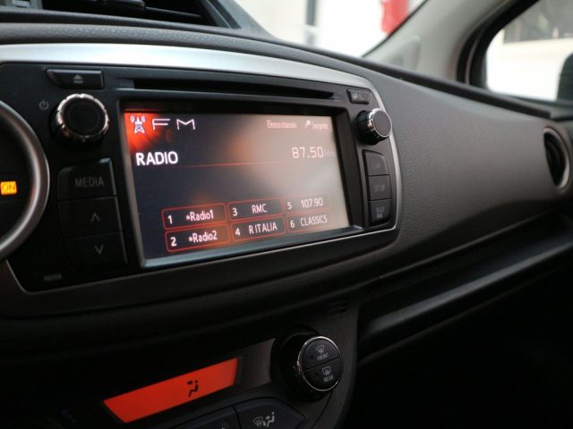 TOYOTA Yaris usata, con Bracciolo