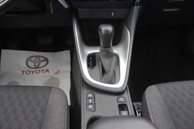 TOYOTA Yaris usata, con Frenata d