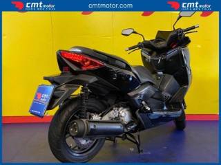 YAMAHA X-Max 250 usata 3