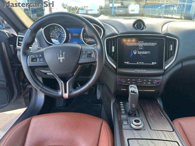 MASERATI Ghibli usata, con Sedile posteriore sdoppiato