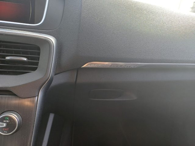 VOLVO V40 Cross Country usata, con Cerchi in lega