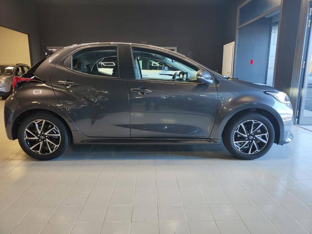 TOYOTA Yaris usata, con Autoradio