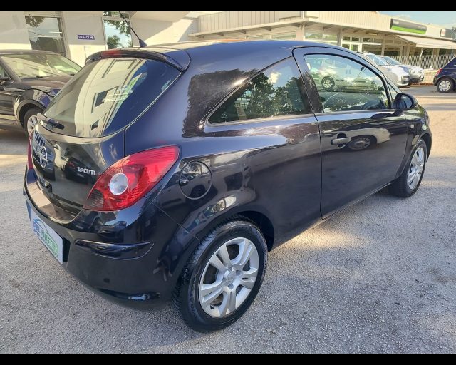 OPEL Corsa usata, con Servosterzo