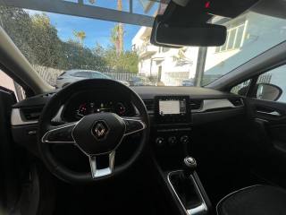 RENAULT Captur usata, con Autoradio digitale