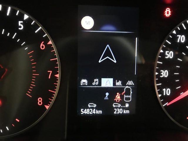 RENAULT Captur usata, con Volante in pelle