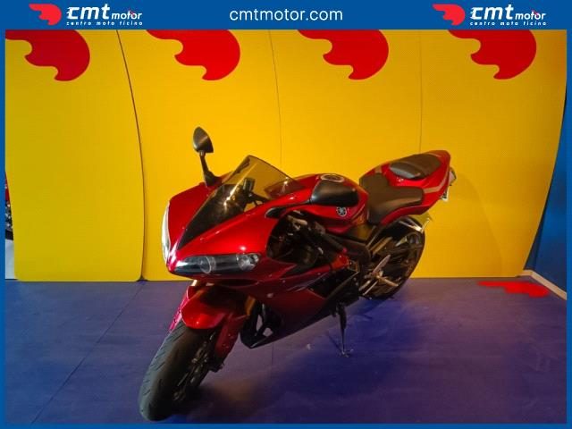 YAMAHA YZF R1 usata 1