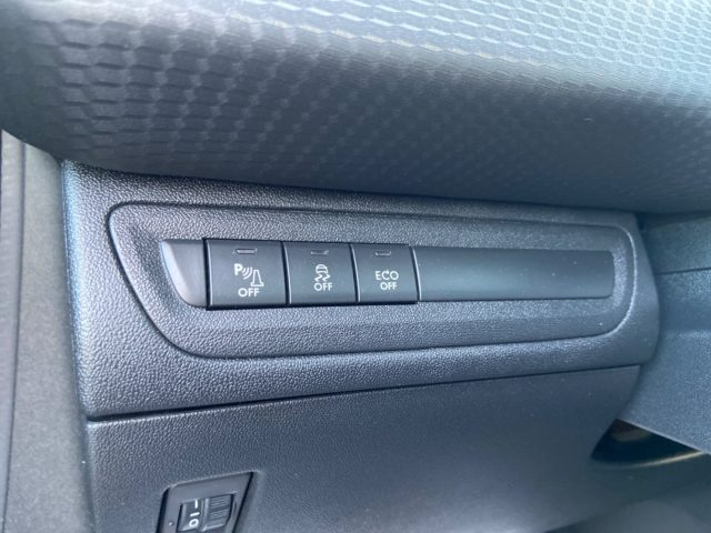 PEUGEOT 208 usata, con Specchietti laterali elettrici