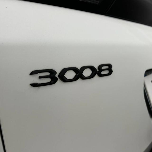 PEUGEOT 3008 usata, con Luci diurne