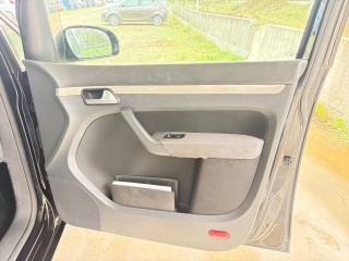 VOLKSWAGEN Touran usata 37