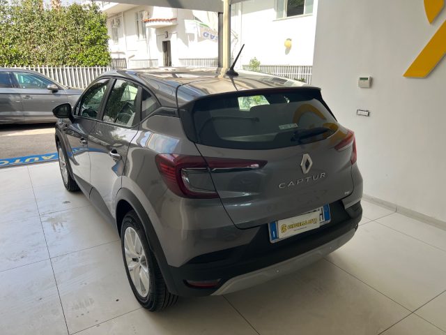 RENAULT Captur usata, con Autoradio