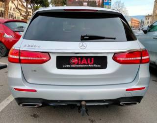 MERCEDES-BENZ E 220 usata, con Boardcomputer