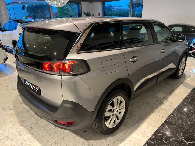 PEUGEOT 5008 usata, con Sistema di navigazione