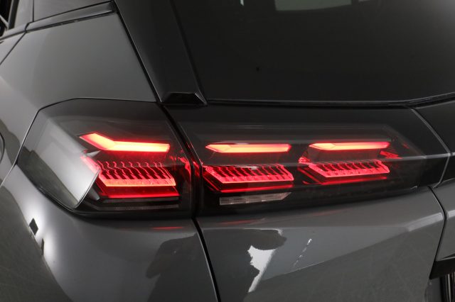 PEUGEOT 2008 usata 9