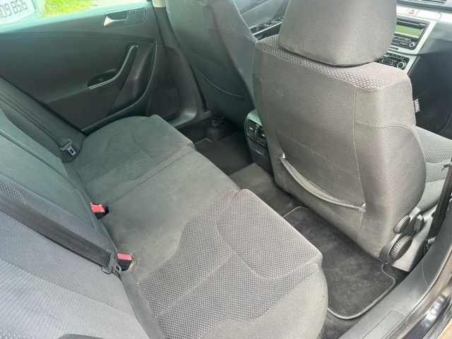 VOLKSWAGEN Passat usata, con Climatizzatore