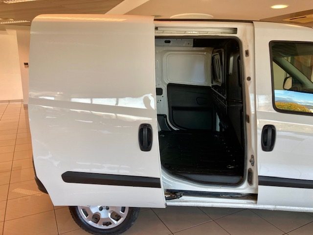 FIAT Doblo usata, con Bluetooth