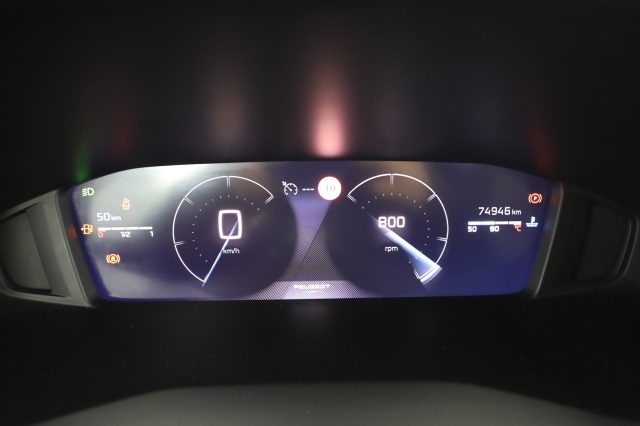 PEUGEOT 2008 usata 5