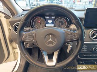 MERCEDES-BENZ GLA 200 usata 22