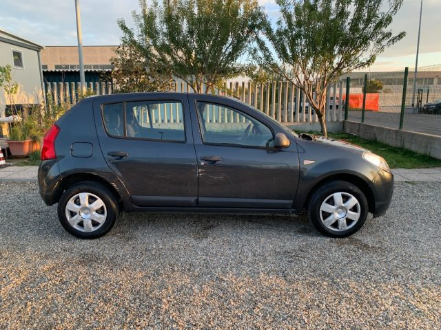 DACIA Sandero usata, con Autoradio
