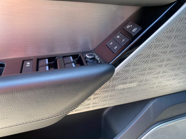 LAND ROVER Range Rover Velar usata, con Controllo trazione