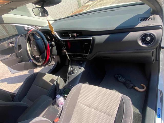 TOYOTA Auris usata 9