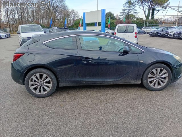OPEL Astra usata, con Servosterzo