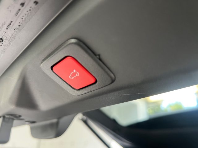 PEUGEOT 3008 usata, con Controllo automatico clima