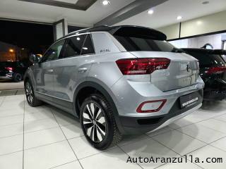 VOLKSWAGEN T-Roc usata, con Autoradio