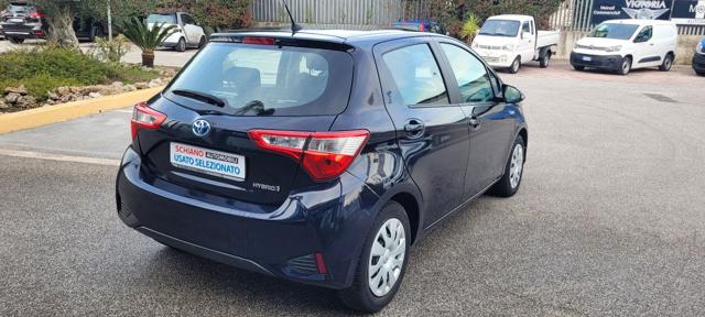 TOYOTA Yaris usata, con Autoradio