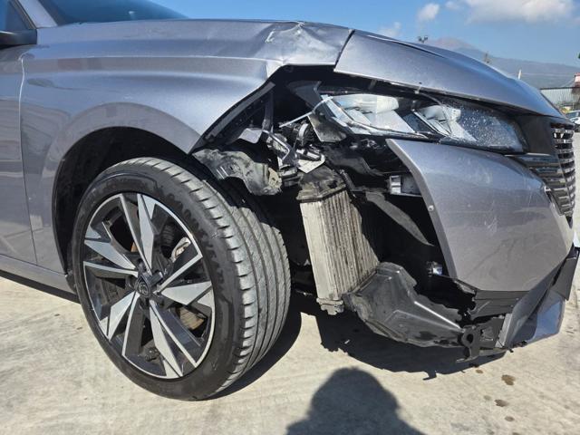 PEUGEOT 308 usata, con Specchietti laterali elettrici
