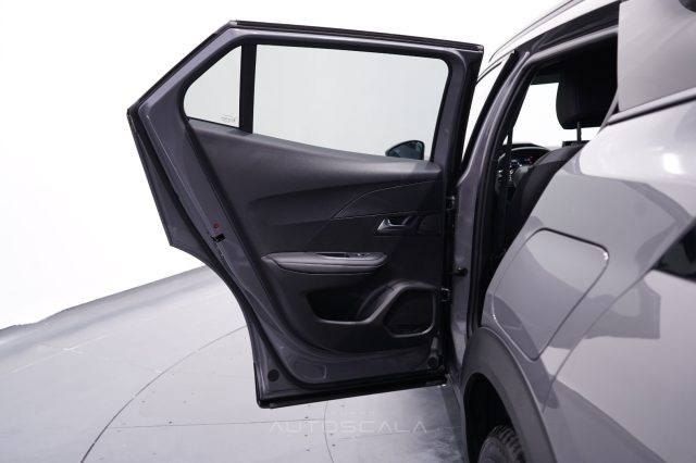 PEUGEOT 2008 usata, con Volante multifunzione