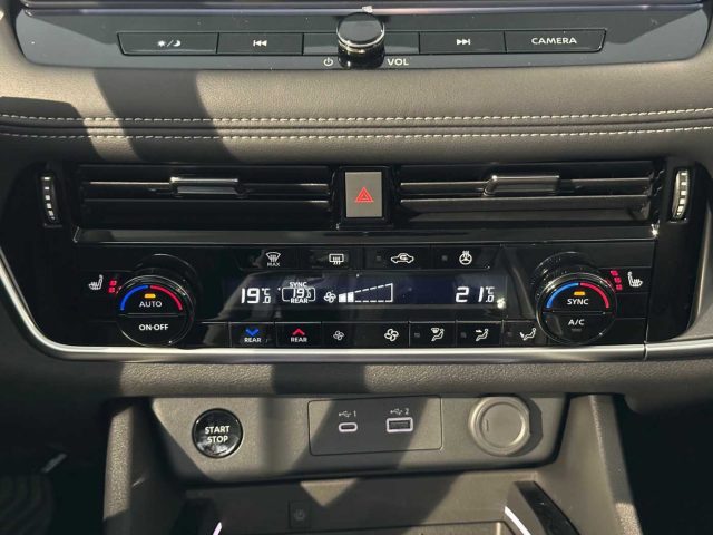 NISSAN X-Trail usata, con Sensori di parcheggio posteriori