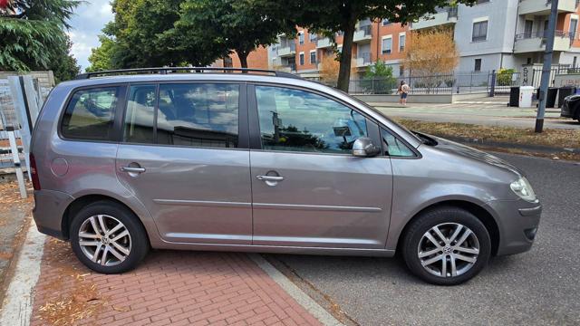 VOLKSWAGEN Touran usata, con Cerchi in lega
