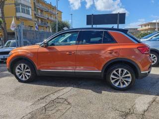 VOLKSWAGEN T-Roc usata, con Autoradio