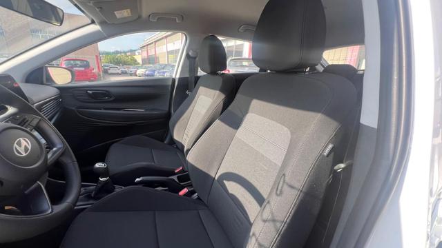 HYUNDAI Bayon usata, con Autoradio