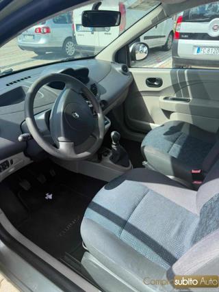 RENAULT Twingo usata, con Autoradio