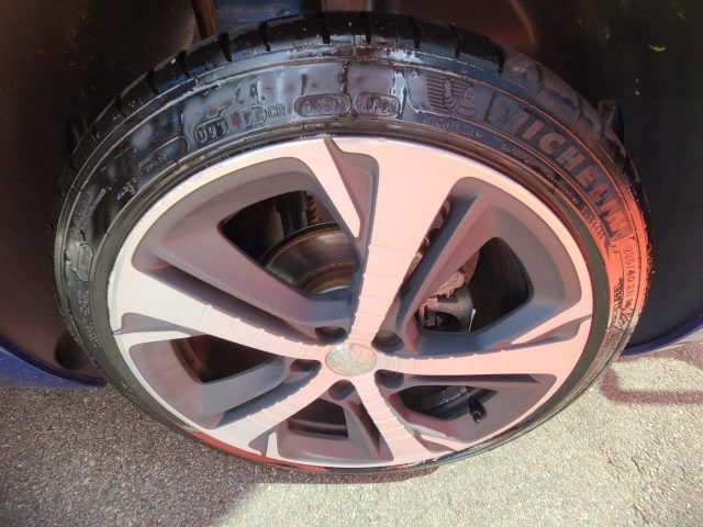 PEUGEOT 308 usata, con Fari LED