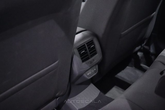 VOLKSWAGEN T-Roc usata, con Telecamera per parcheggio assistito