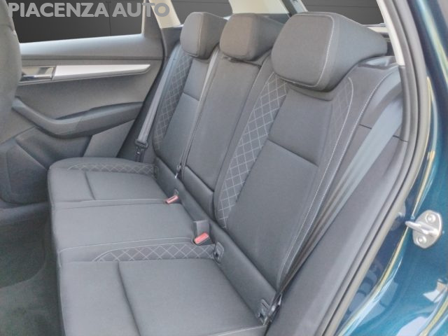 SKODA Karoq usata, con Fendinebbia