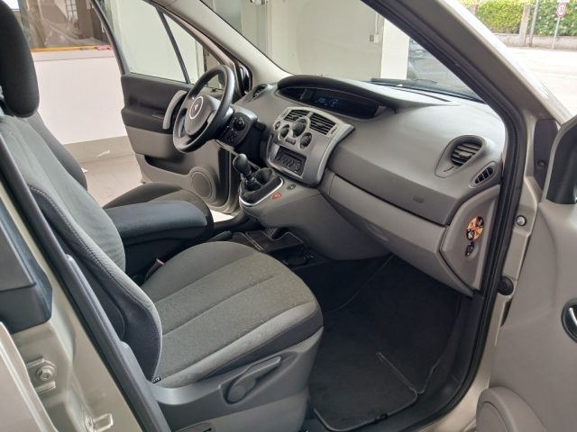 RENAULT Scenic usata, con Bracciolo